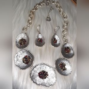 Karma Bella set necklace and earrings EUC bib statement silvertone gemstone chip